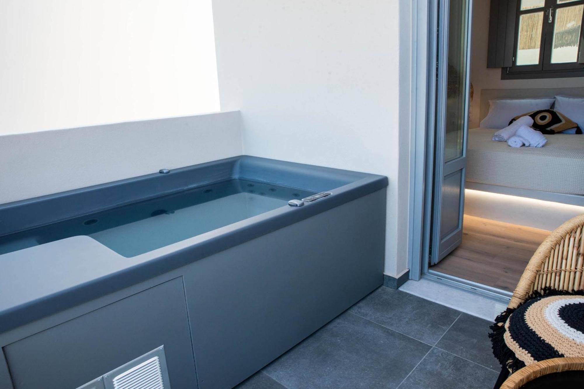 Aidani Luxurious Rooms Вотон Экстерьер фото